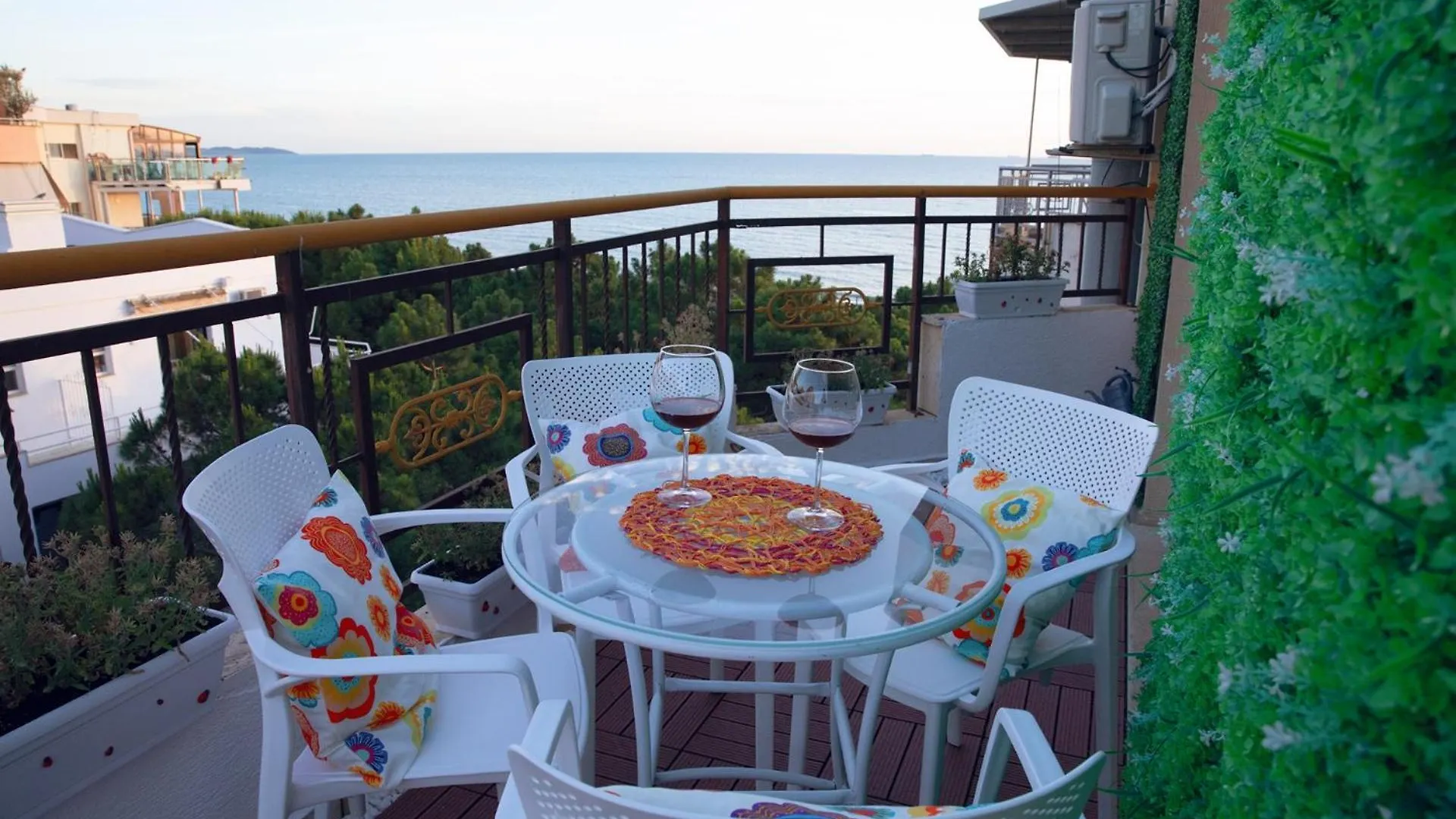 Twins Apartment'S Durres